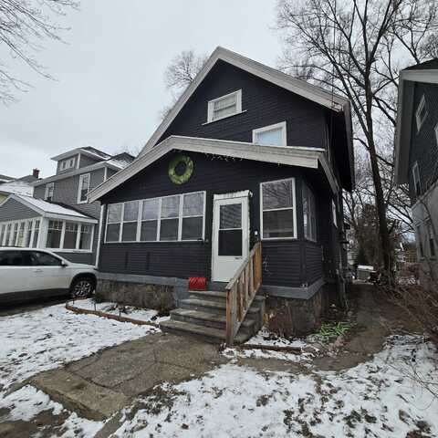 1131 Thomas Street SE, Grand Rapids, MI 49506