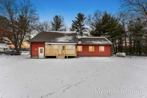 1106 Park Road, Twin Lake, MI 49457