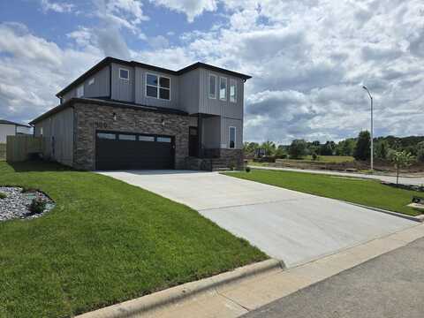 100 E Acacia Circle, Clever, MO 65631