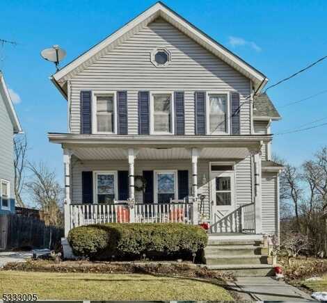 67 Trinity St, Newton, NJ 07860