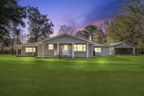 377 Sanford Rd., Moselle, MS 39459