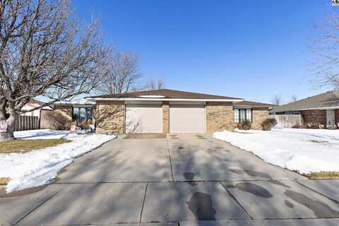 1308 E 20th Ave, Hutchinson, KS 67502