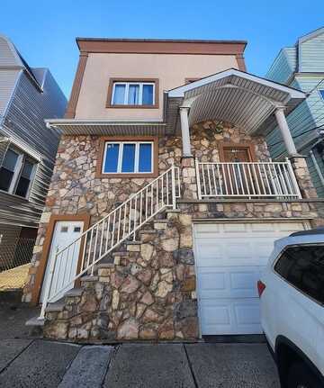 162 WEST 20TH ST, Bayonne, NJ 07002