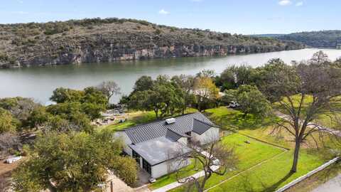 1204 Los Escondidos Street, Marble Falls, TX 78654