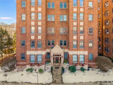 807 W 48th Street, Kansas City, MO 64112