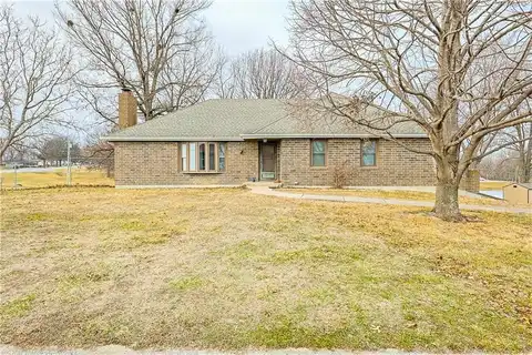 402 Frederick Drive, Gower, MO 64454