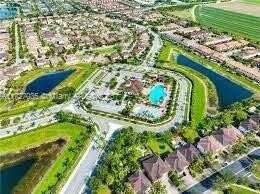 571 SE 37th Pl, Homestead, FL 33033