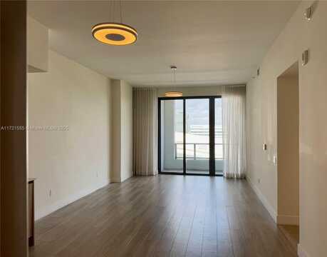 2960 NE 207th St, Aventura, FL 33180
