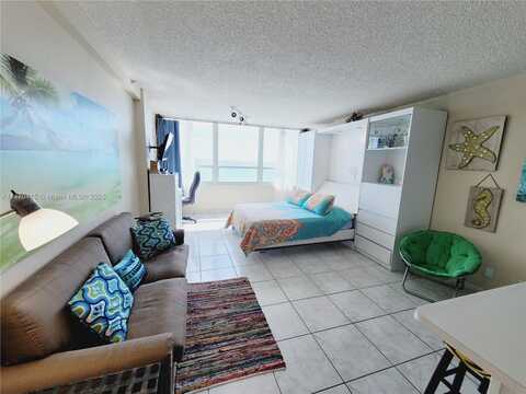 5445 Collins Ave, Miami Beach, FL 33140