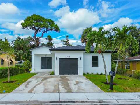 2725 NW 7th St, Fort Lauderdale, FL 33311