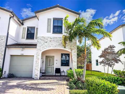 12773 SW 230th Ter, Miami, FL 33170