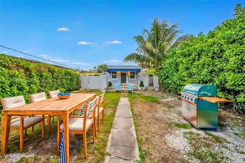 2372 NW 34th St, Miami, FL 33142