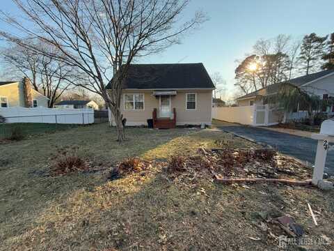 24 Maple Street, Spotswood, NJ 08884