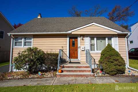 9 Parkway Place, Sayreville, NJ 08859