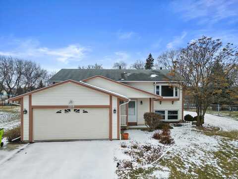 1019 W Wellington Way, Hartland, WI 53029