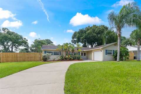 8402 BEDFORD LANE, TAMPA, FL 33615