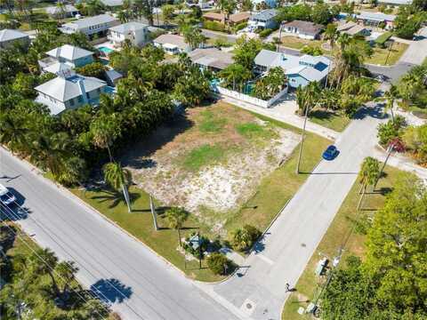 631 BROADWAY STREET, LONGBOAT KEY, FL 34228