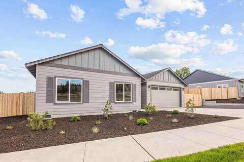563 SW H Street, Madras, OR 97741