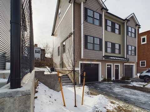 32 Union St, Lowell, MA 01852