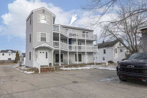 133 W Grand Avenue, Old Orchard Beach, ME 04064