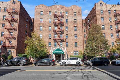 92-11 35 Ave, Jackson Heights, NY 11372