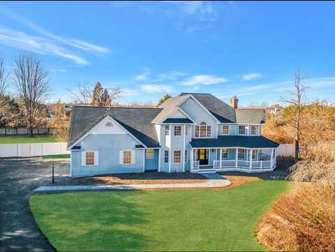 3 Old Brookville Court, Manorville, NY 11949