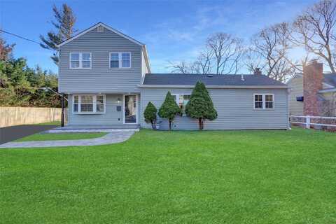 2 W Elm Street, Islip, NY 11751