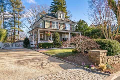 134 Ivy Street, Oyster Bay, NY 11771