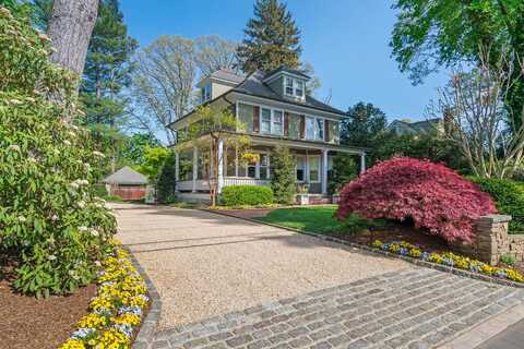 134 Ivy Street, Oyster Bay, NY 11771