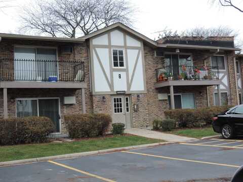 16w520 Lake Drive, Willowbrook, IL 60527