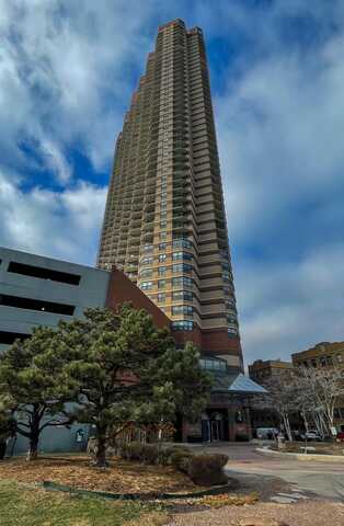 3660 N Lake Shore Drive, Chicago, IL 60613