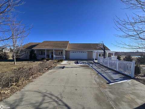 1690 Dogwood Avenue, Creston, IA 50801