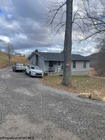 9412 Morgantown Pike, Philippi, WV 26416