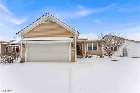 18238 Crystal Lakes Drive, North Royalton, OH 44133