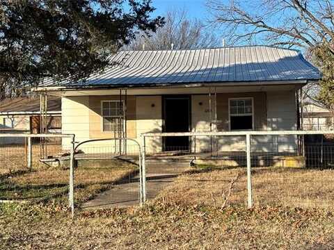 1218 N Oklahoma Avenue, Okmulgee, OK 74447