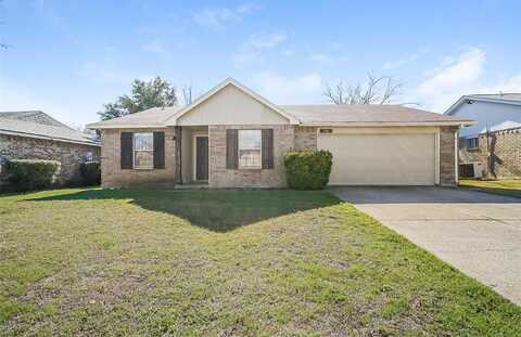 906 Woodcrest Drive, Lancaster, TX 75134