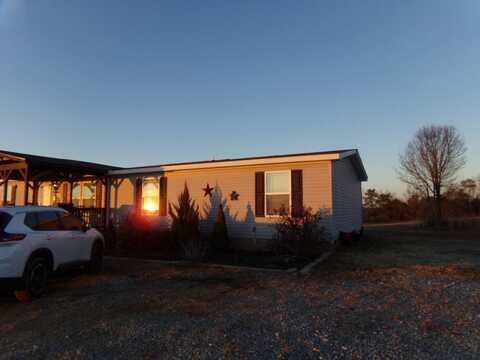 1165 Ballplay Rd, Madisonville, TN 37354