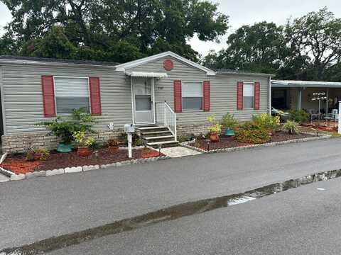 210 N Pine Dr, Tampa, FL 33613