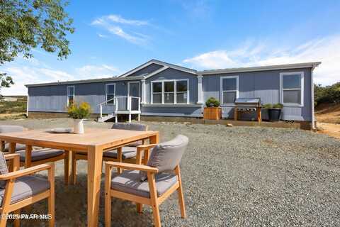 555 N Old Coach Trail, Humboldt, AZ 86327