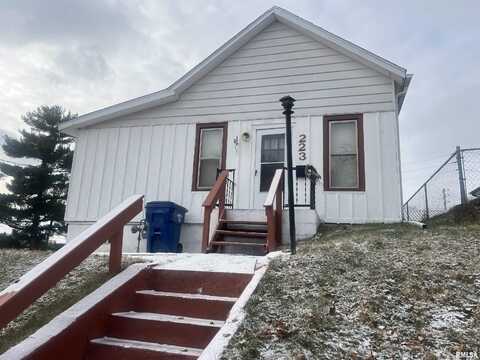 223 16TH Place, Clinton, IA 52732