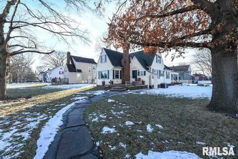 1515 N 8TH Street, Pekin, IL 61554