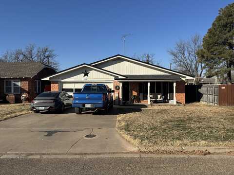 210 S W 4th St, Lockney, TX 79241