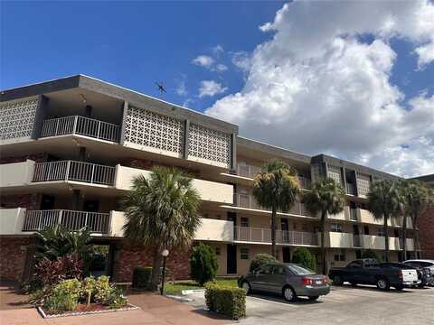 3051 NW 46th Ave, Lauderdale Lakes, FL 33313