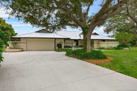 627 NE Silver Oak Terrace, Jensen Beach, FL 34957