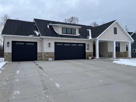 2006 LOUIE Lane, NEENAH, WI 54956