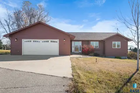 116 Lake Ridge Dr, Wentworth, SD 57075