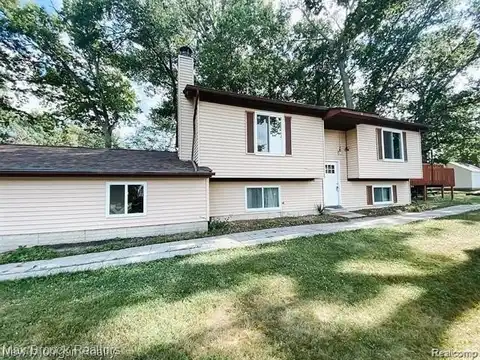 1878 OLDTOWN Avenue, West Bloomfield, MI 48324