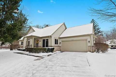 2597 MAPLE FOREST Court, Wixom, MI 48393