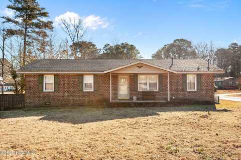 411 S 5th Street, Pinetops, NC 27864