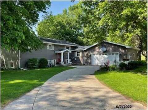 619 N 10th Street, Montevideo, MN 56265